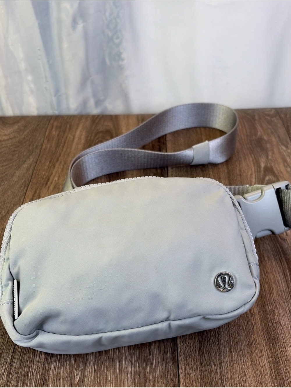 Lululemon Unisex Everywhere Belt Bag Size O/S Gray Silver Hardware Fanny Pack